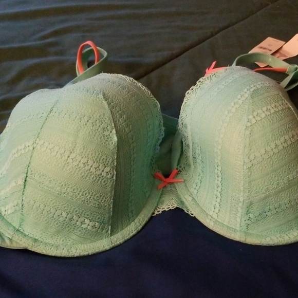 Bras - Picture 1 of 1